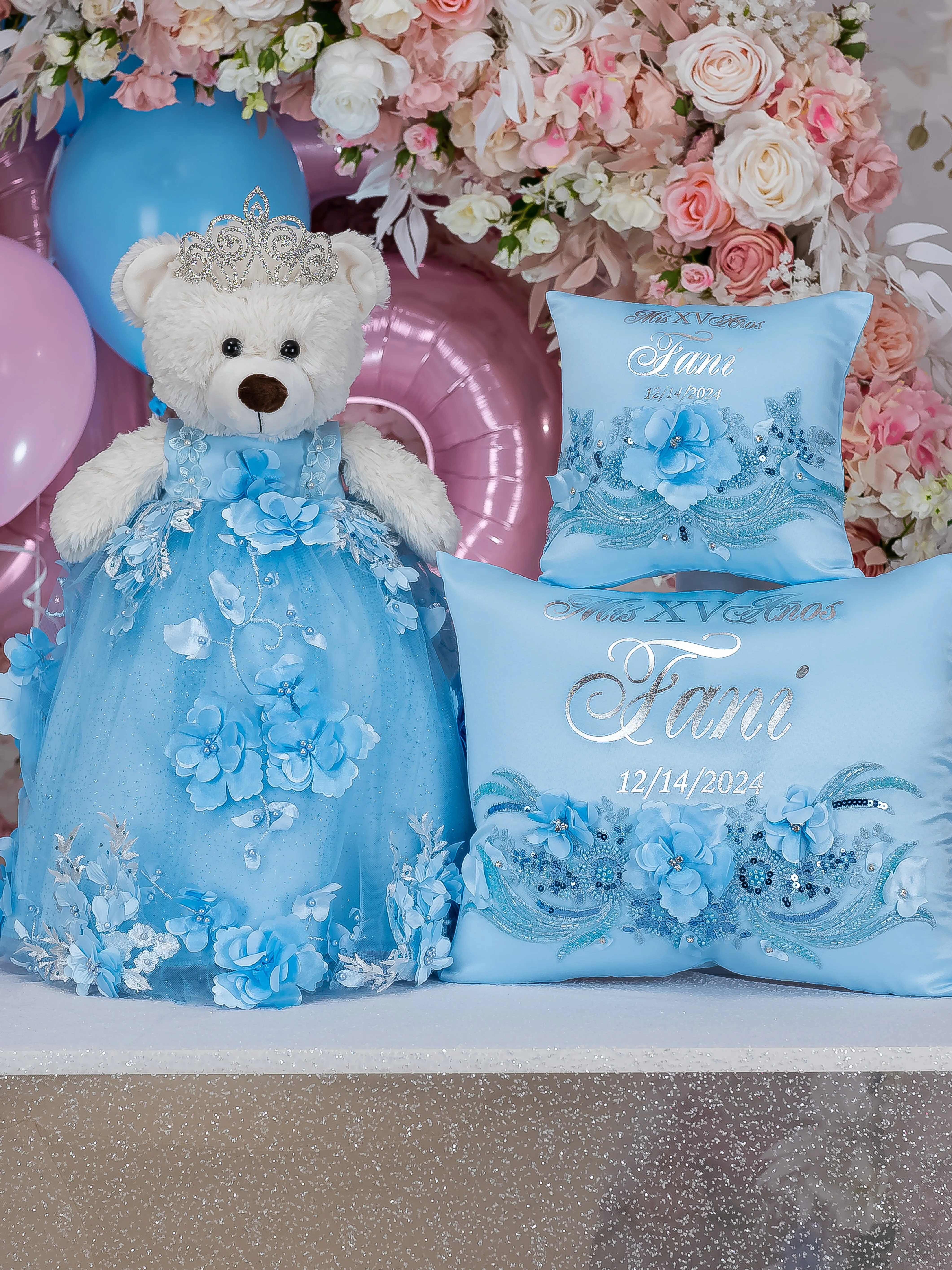 Light blue quinceanera paquetes of Money Card Box, Glass, Teddy Bear, pillows set and bouquet 9 inches