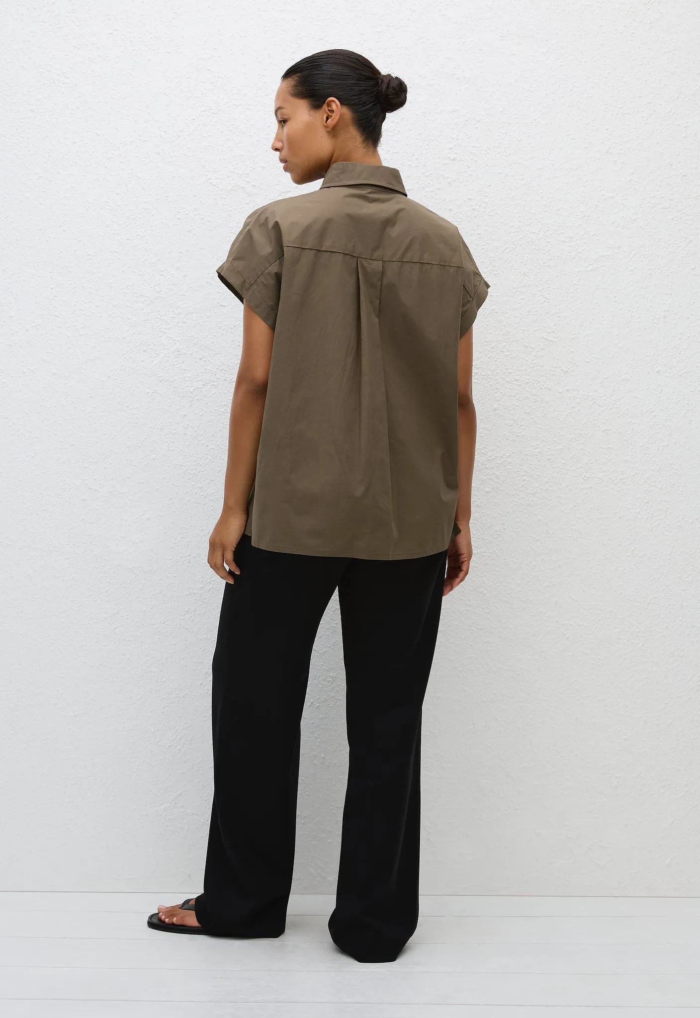 Relaxed Sleeveless Shirt - Olive