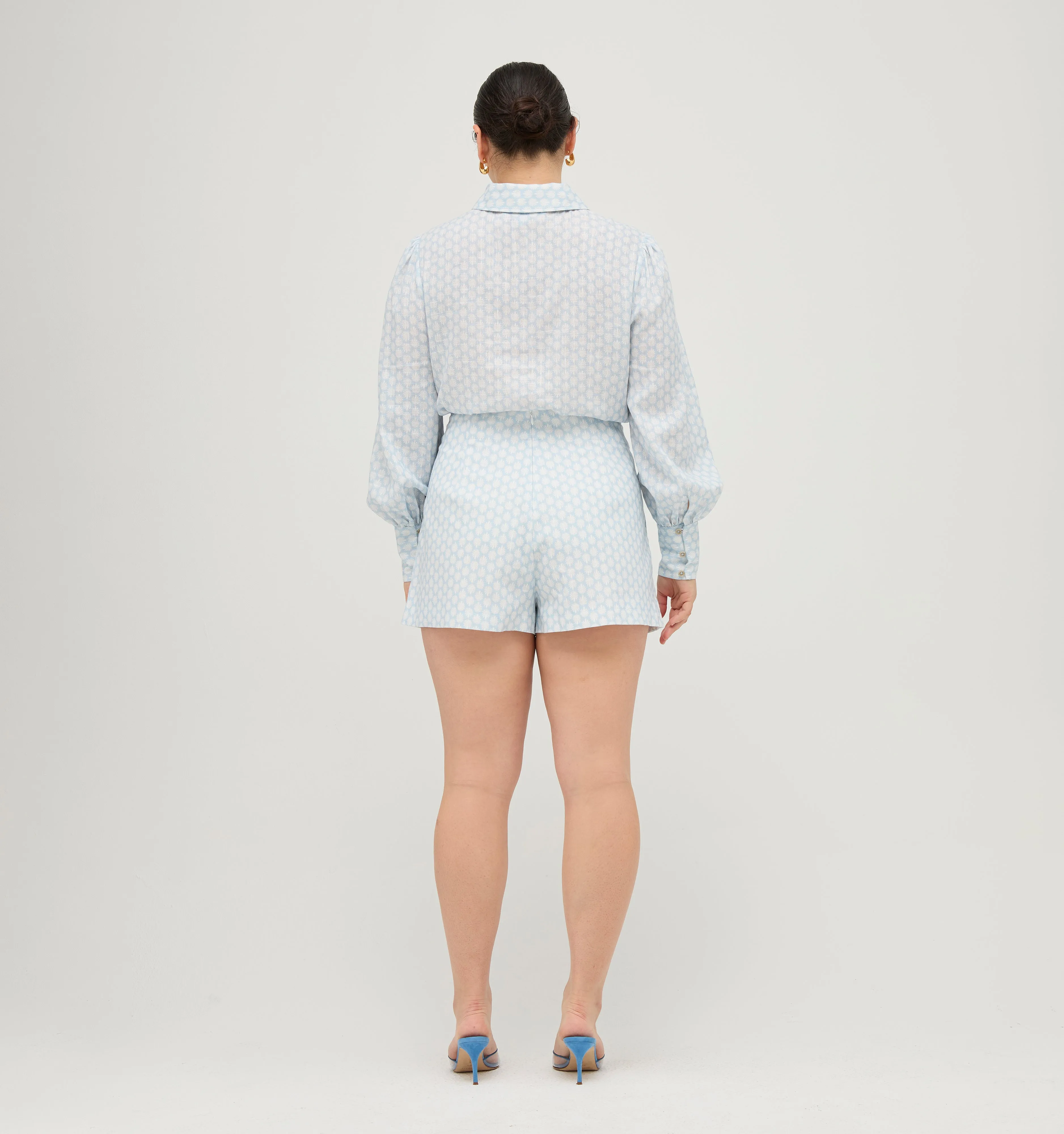 The Lisette Short - Powder Blue Baroque Shell Linen